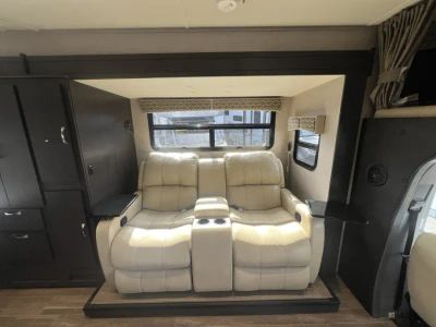 2020 Dynamax ISATA 3 — photo 12 view