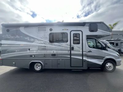 2020 Dynamax ISATA 3 — photo 21 view