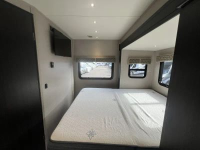 2020 Dynamax ISATA 3 — photo 14 view