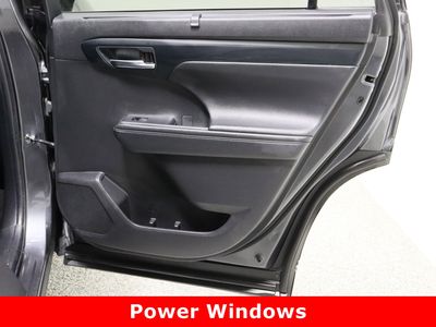 2024 Toyota Highlander AWD - Photo 36
