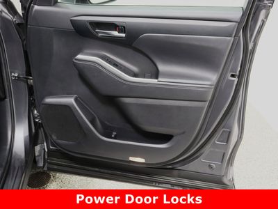 2024 Toyota Highlander AWD - Photo 38