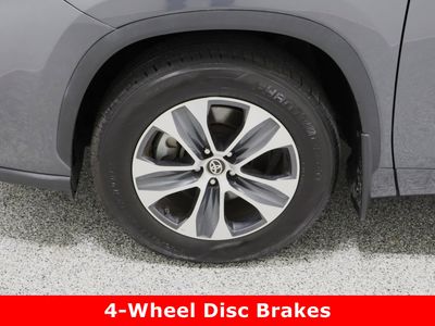 2024 Toyota Highlander AWD - Photo 11