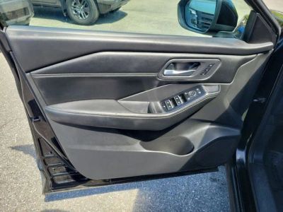 2024 Nissan Rogue — photo 10 view