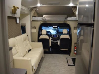 2025 Winnebago VIEW - Photo 3