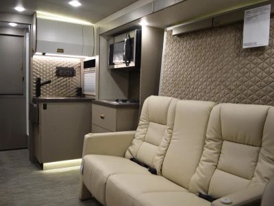 2025 Winnebago VIEW - Photo 6