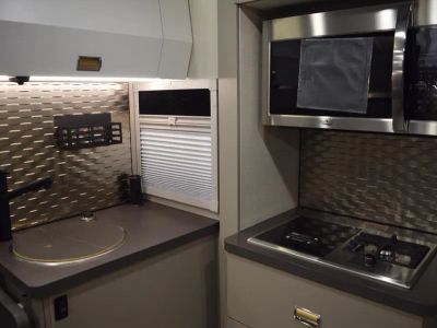 2025 Winnebago VIEW - Photo 11