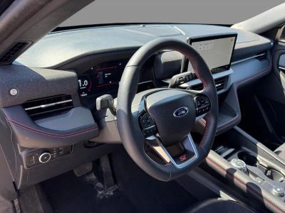 2025 Ford Explorer — detail view