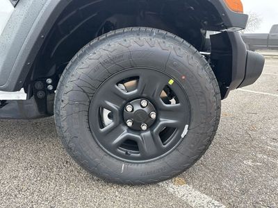 2026 Jeep Wrangler - Photo 13
