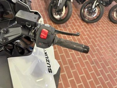 2026 Suzuki GSX-8R - Photo 14