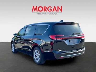 2025 Chrysler Pacifica — rear three-quarter view