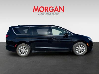2025 Chrysler Pacifica — engine compartment view