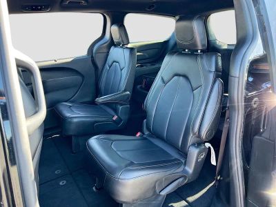 2025 Chrysler Pacifica — photo 29 view