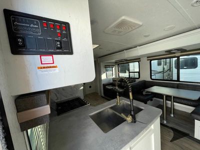 2022 Dutchmen RV Astoria - Photo 9