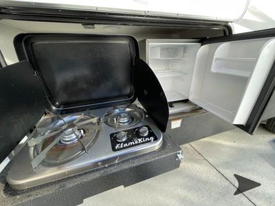 2022 Dutchmen RV Astoria - Photo 8