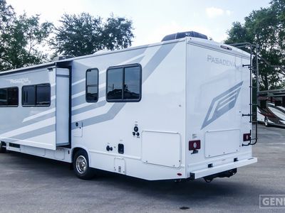 2026 Thor Motor Coach Pasadena SE - Photo 3