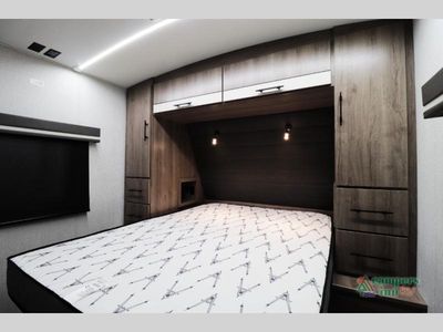 2024 Grand Design Imagine - Photo 30