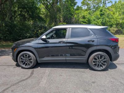 2025 Chevrolet TrailBlazer - Photo 2
