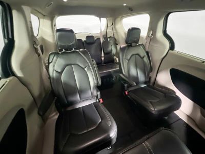 2024 Chrysler Pacifica — photo 29 view