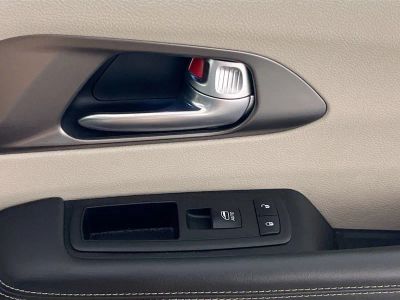 2024 Chrysler Pacifica — photo 28 view