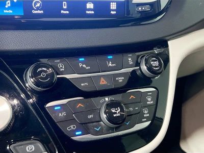 2024 Chrysler Pacifica — photo 23 view