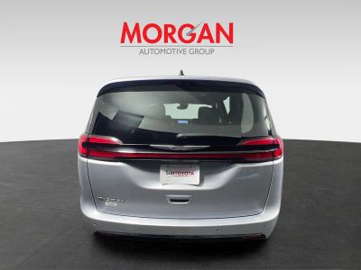 2024 Chrysler Pacifica — interior view