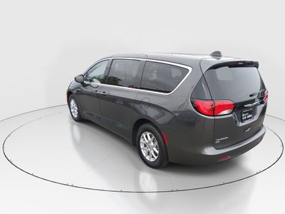 2024 Chrysler Pacifica — detail view