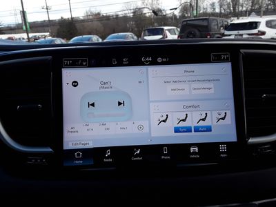 2024 Chrysler Pacifica — photo 28 view