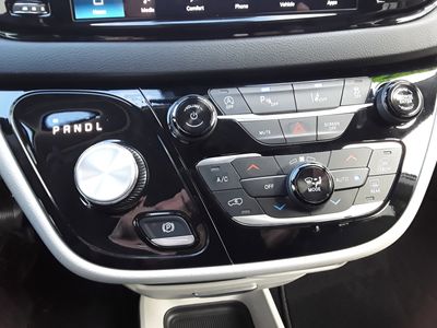 2024 Chrysler Pacifica — photo 27 view