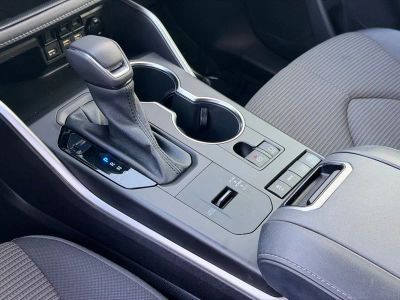 2021 Toyota Highlander LE - Photo 22