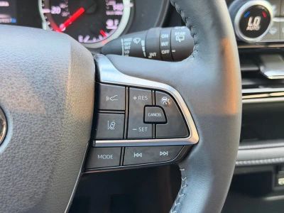 2021 Toyota Highlander LE - Photo 29