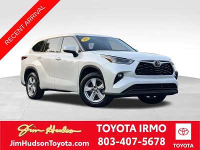 2021 Toyota Highlander LE - Photo 1