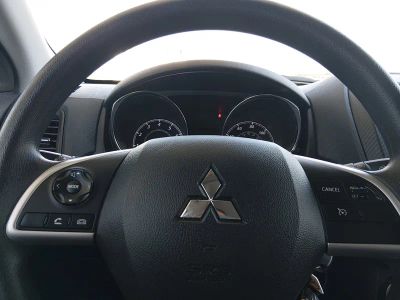2025 Mitsubishi Outlander Sport — photo 12 view
