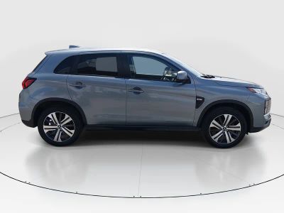 2025 Mitsubishi Outlander Sport — photo 8 view