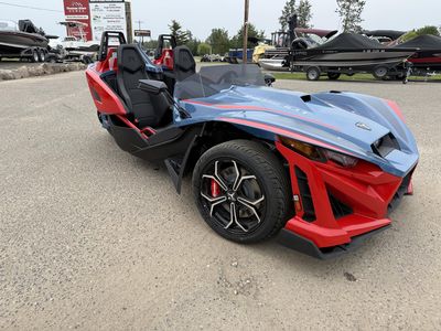 2025 Slingshot Slingshot R - Manual — rear three-quarter view