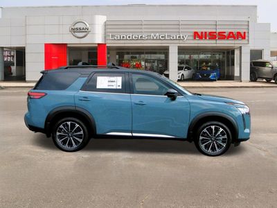 2026 Nissan Pathfinder - Photo 2