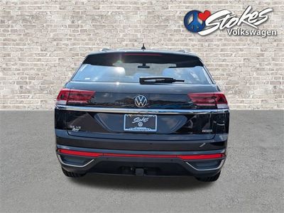 2022 Volkswagen Atlas Cross Sport — interior view