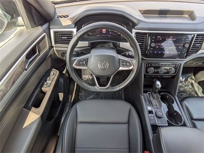 2022 Volkswagen Atlas Cross Sport — photo 15 view