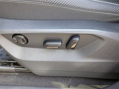 2022 Volkswagen Atlas Cross Sport — photo 19 view