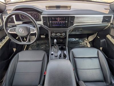 2022 Volkswagen Atlas Cross Sport — photo 14 view