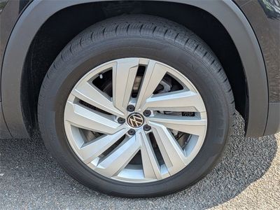 2022 Volkswagen Atlas Cross Sport — photo 10 view