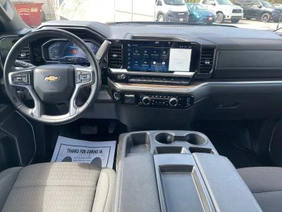 2025 Chevrolet Silverado 1500 — photo 12 view