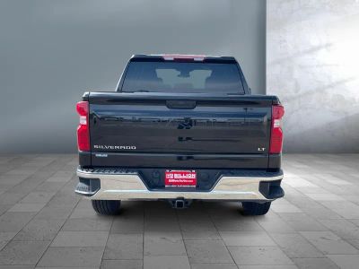 2025 Chevrolet Silverado 1500 — detail view