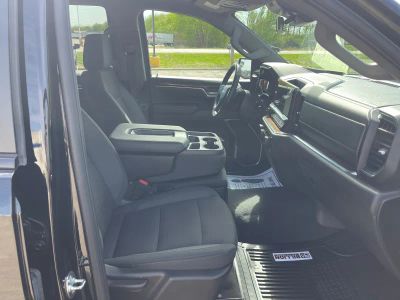 2025 Chevrolet Silverado 1500 — photo 15 view