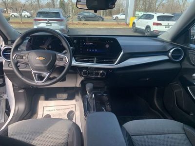 2024 Chevrolet Trax LT - Photo 17