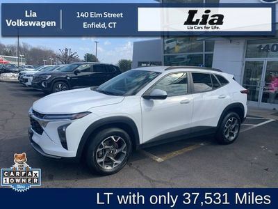 2024 Chevrolet Trax LT - Photo 2