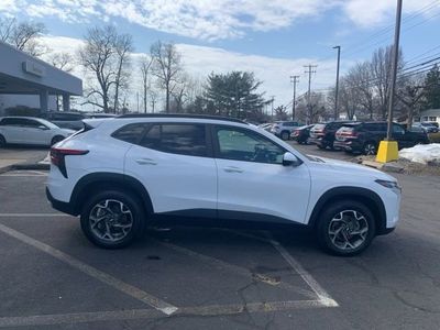 2024 Chevrolet Trax LT - Photo 8