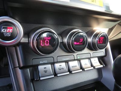 2024 Toyota GR86 - Photo 27