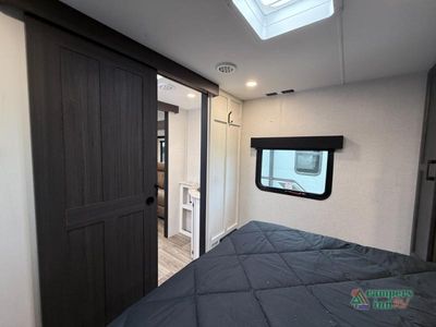 2026 Venture RV Stratus - Photo 23