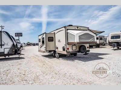 2019 Forest River RV Rockwood Roo - Photo 5