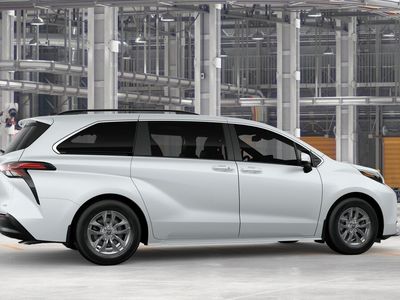 2026 Toyota Sienna — photo 11 view
